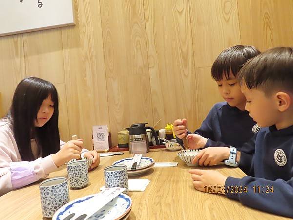 寶貝成長日記(六百八十二)新店裕隆城一日遊