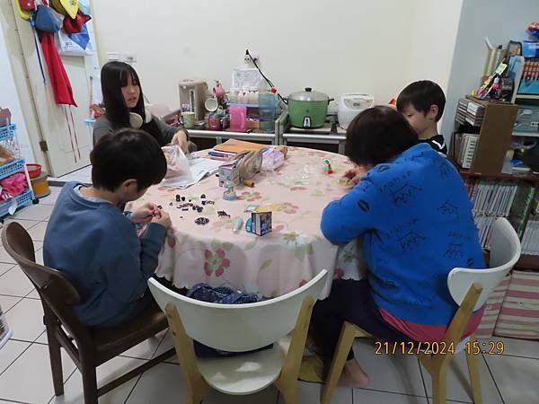 寶貝成長日記(七百五十三)冬至，阿嬤到~