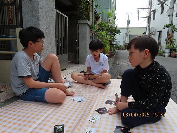 寶貝成長日記(七百八十)各自行動的午後