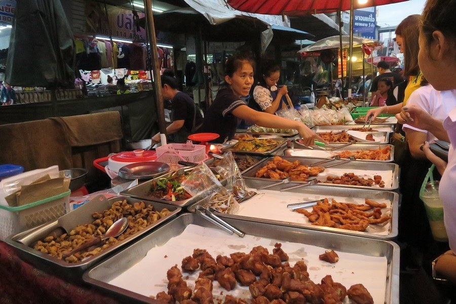 ตลาดวโรรส %5Cกาดหลวง%5CWarorot Market 瓦洛洛市場