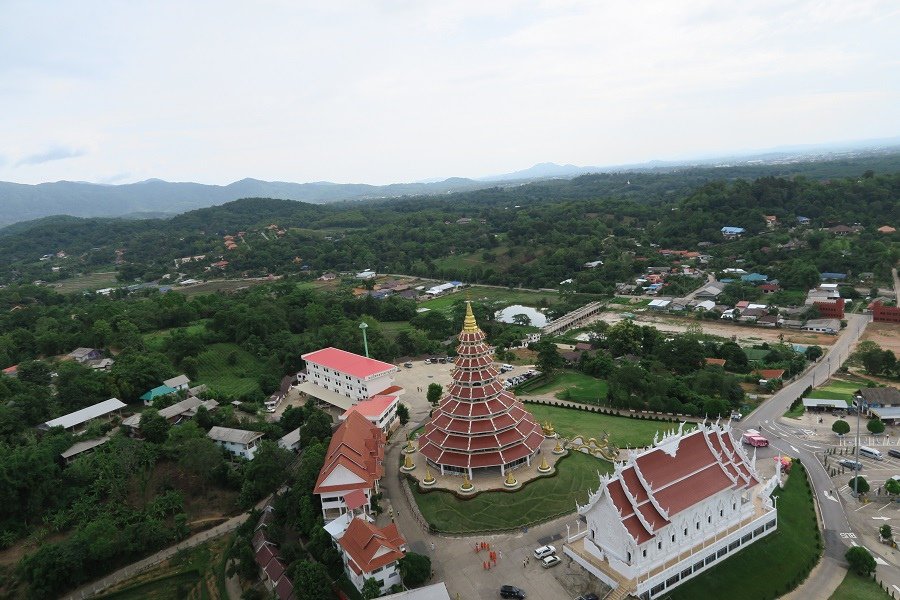 วัดห้วยปลากั้ง Wat Huay Pla Kang匯巴狂寺