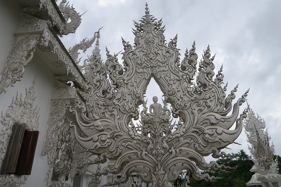 ตำบล ป่าอ้อดอนไชย Wat Rong Khun白廟