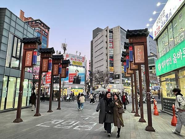 2024韓國釜山過新年-大邱一日遊東城路商圈\巨松燉排骨\東