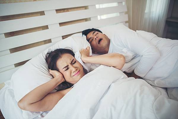 睡眠呼吸中止症的症狀與潛在風險需要重視及積極治療
