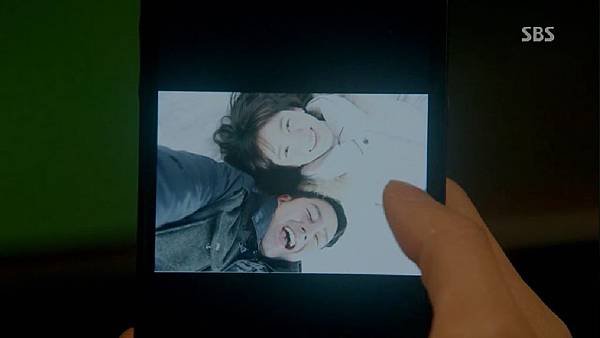 (그 겨울, 바람이 분다.E13.130321.HDTV.H264.720p-HANrel.avi)[00.08.25.472]