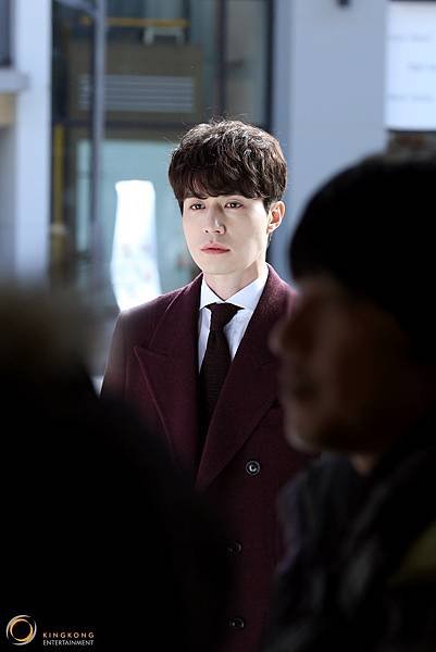 30_161129_07회_43씬_카페_앞_(2).JPG