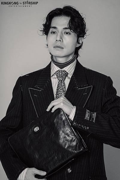 190911_이동욱_화보_에스콰이어_111_작업.jpg