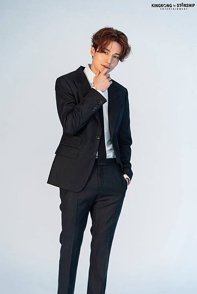 이동욱_(2).jpg