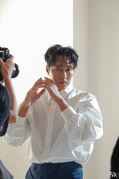 19_싱글즈.jpg