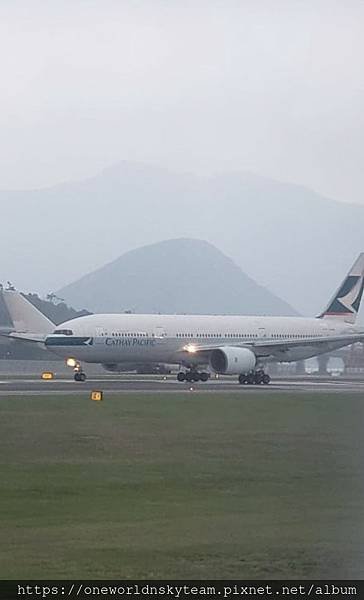 B772 CX PHOTO.jpg