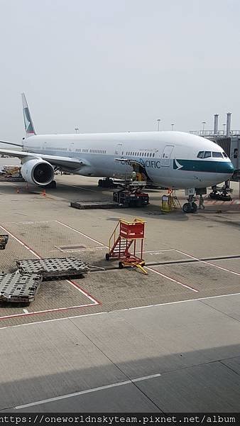 B777-300.jpg