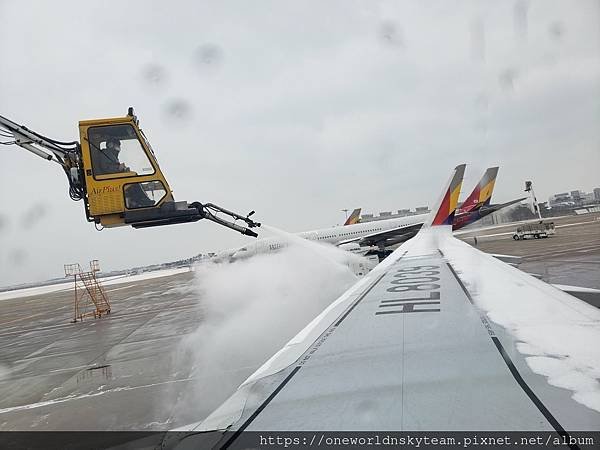 DE-ICING.jpg