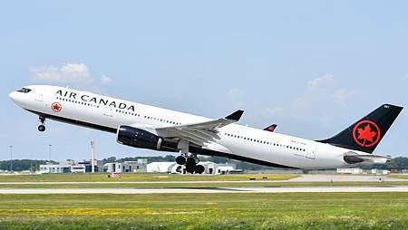 Air Canada 777 Transcon Busine