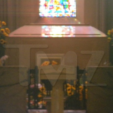 michael_jackson_tomb_sunflower_07_full.jpg