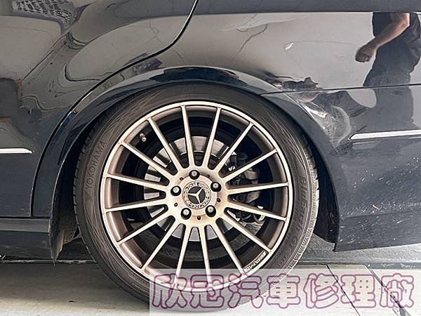 BENZ S212 E200 - 後避震器塌陷、後避震器氣囊