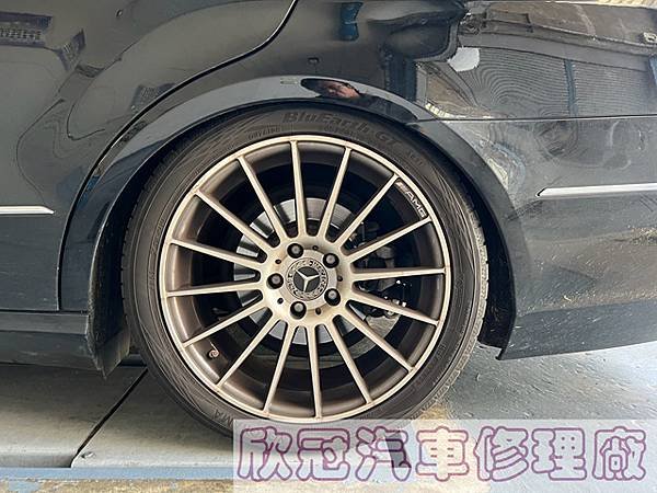 BENZ S212 E200 - 後避震器塌陷、後避震器氣囊