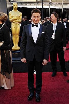 Jeremy Renner (6).jpg