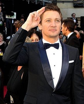 Jeremy Renner (20).jpg