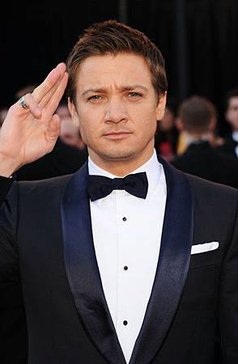 Jeremy Renner (21).jpg