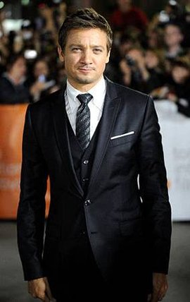 Jeremy Renner (25).jpg