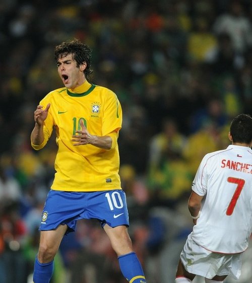 abfedb722e5ffd4d8b325261bdc3d3e7-getty-fbl-wc2010-match54-bra-chi.jpg