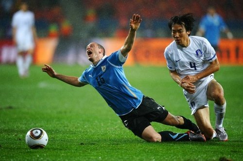 f377a0cd5984c38e764a5b83b0ad3b86-getty-98694124jd064_uruguay_v_sou.jpg