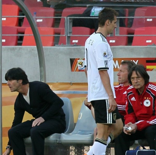 dbce7ae466d1912ff999c3f344c8353b-getty-fbl-wc2010-match21-ger-srb.jpg