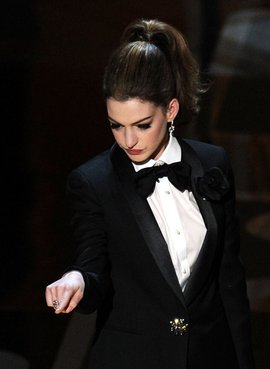 Anne+Hathaway+83rd+Annual+Academy+Awards+Show+B3noBIDuhSel.jpg