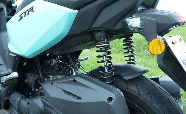 【宏佳騰機車】究極勁化新登場 - STR250評價 ♥ 隨心