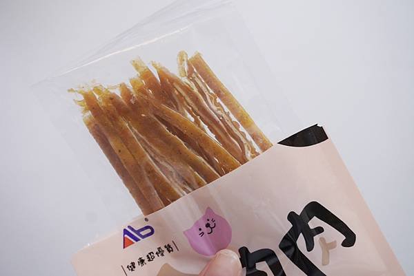 【貓咪零食推薦】適口性超棒! 專為貓咪設計的零食 ♥ 美味Q