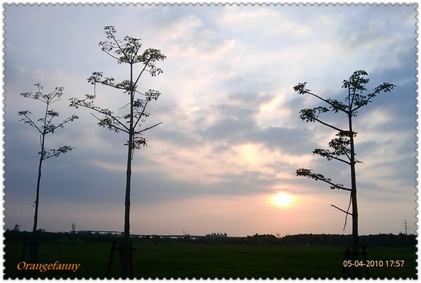 124篇 夕陽 2010光陰地圖.jpg