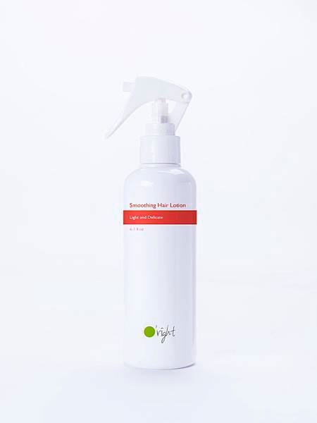 輕盈髮妝水180ml.jpg
