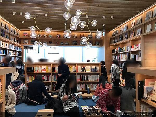 蔦屋書店 TSUTAYA BOOKSTORE 信義店 WIR