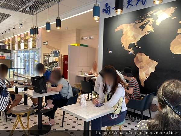 藍色全家 Let&apos;s Café旗艦店 (台北台發店)