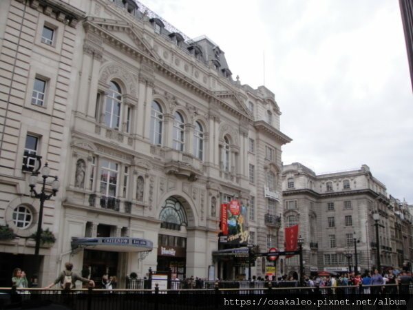 【09UK】Day12.1 皮卡迪利圓環、星巴克、唐人街、U