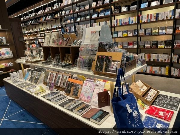 蔦屋書店松山店  SHARE LOUNGE