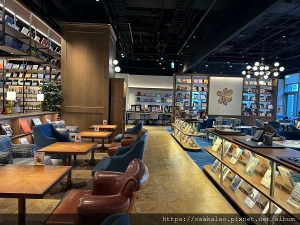 蔦屋書店松山店  SHARE LOUNGE