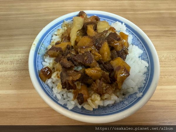 【食記】施家麻油腰花 魯肉飯、麻油雞湯 (台北)