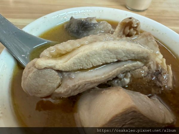 【食記】施家麻油腰花 魯肉飯、麻油雞湯 (台北)