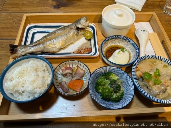 【食記】二漁咖啡-鮮魚定食 (冬山)