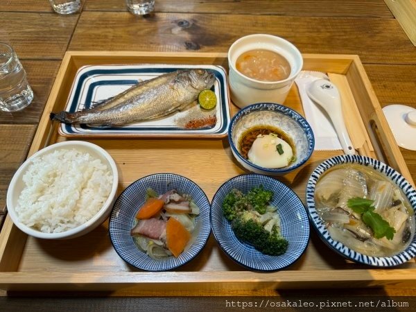 【食記】二漁咖啡-鮮魚定食 (冬山)