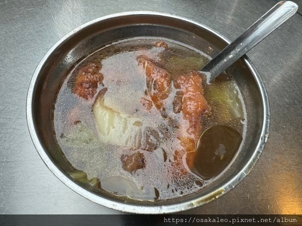 【食記】圳記紅燒鰻羹、營養三明治、天一香魯肉飯、一口吃香腸 