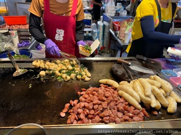 【食記】花園夜市 紅妃香腸大腸 (台南)