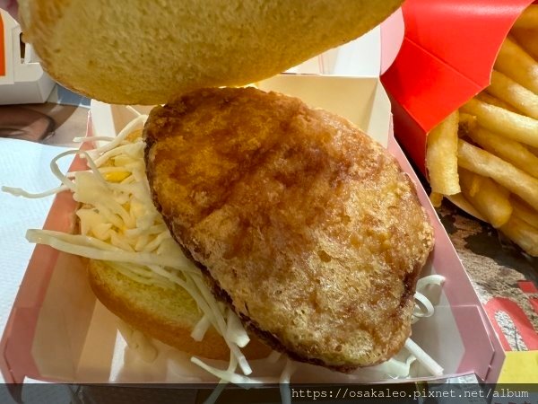 24大阪行 麥當勞 柯南漢堡、辣味麥克雞塊