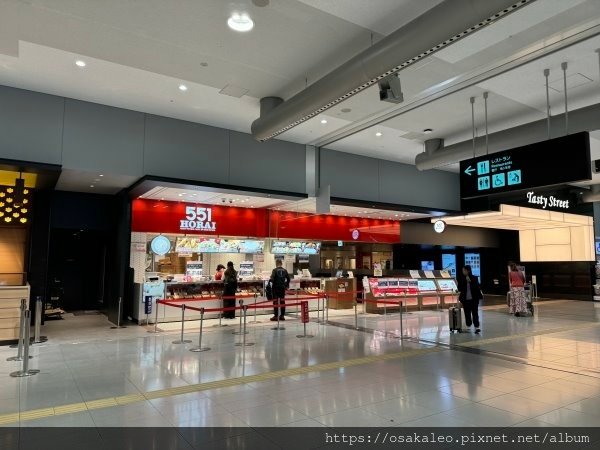 24大阪行 星巴克 焦糖瑪奇朵 關西國際空港2階店