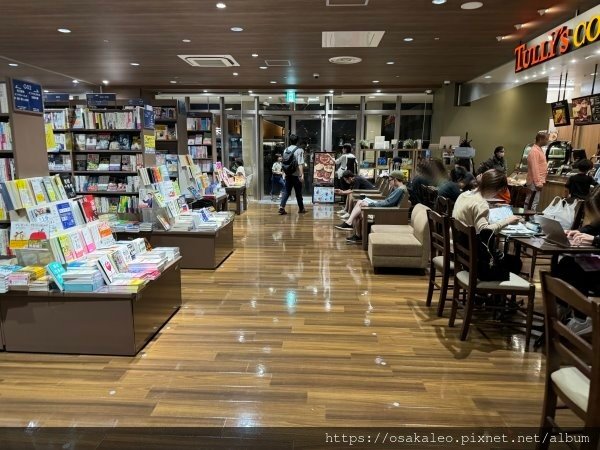 23那霸  未來屋書店 (AEON MALL Okinawa