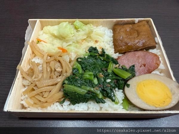 【食記】悟饕 糖燻烤雞腿飯包 (羅東)