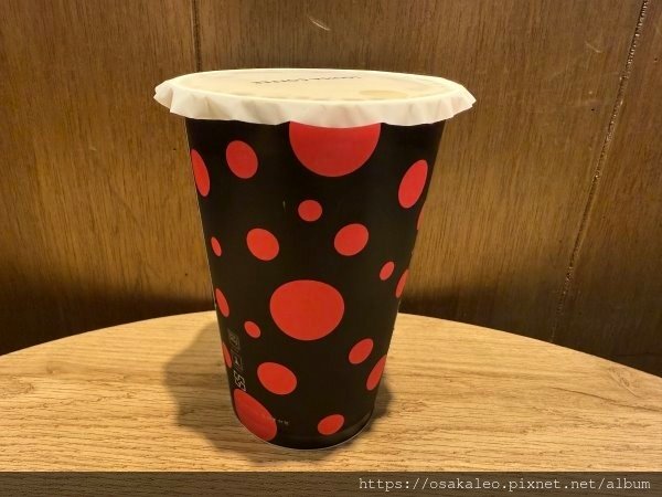 【食記】路易莎 草間彌生外帶杯 (台北)