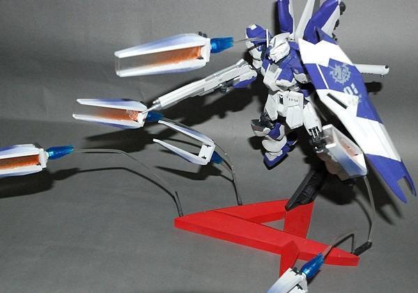 Hi-ν Gundam - Fin Funnel 
