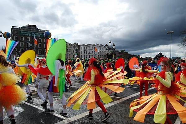 parade performance 10 big pic.jpg